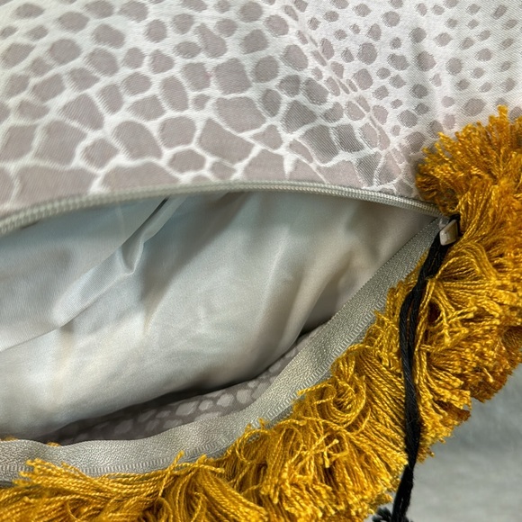 ROBERTO CAVALLI NEW NWT GRAY GOLD FRINGE GIRAFFE PRINT LARGE ACCENT PILLOW - Picture 13 of 13